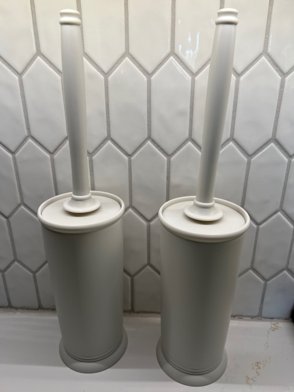 Hamitor White Toilet Brush and Holder - Minimalist Bathroom Set of 2